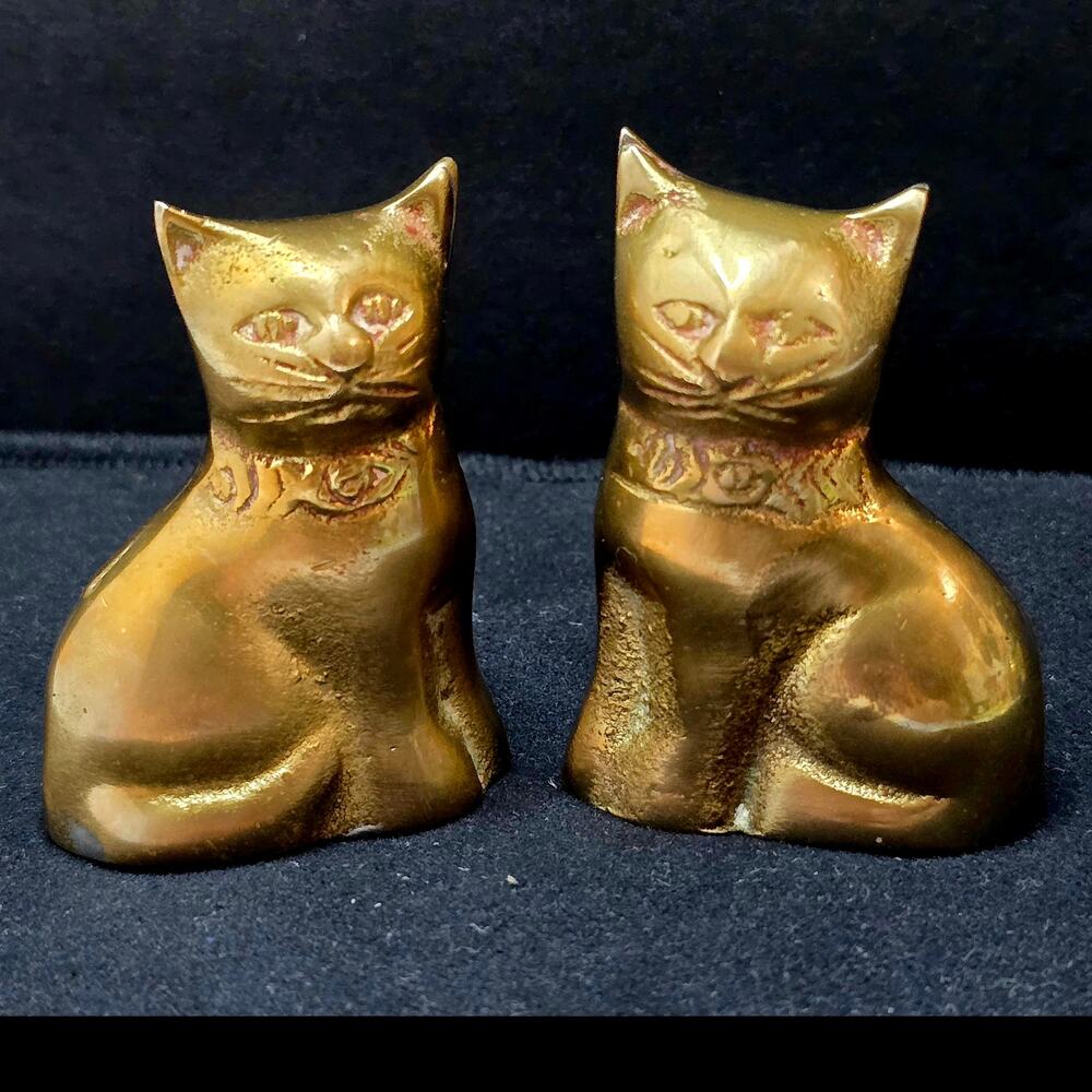 Vintage Solid Brass Cat Mini Figurines Pair K.P. Enterprise Made in Korea 1970s